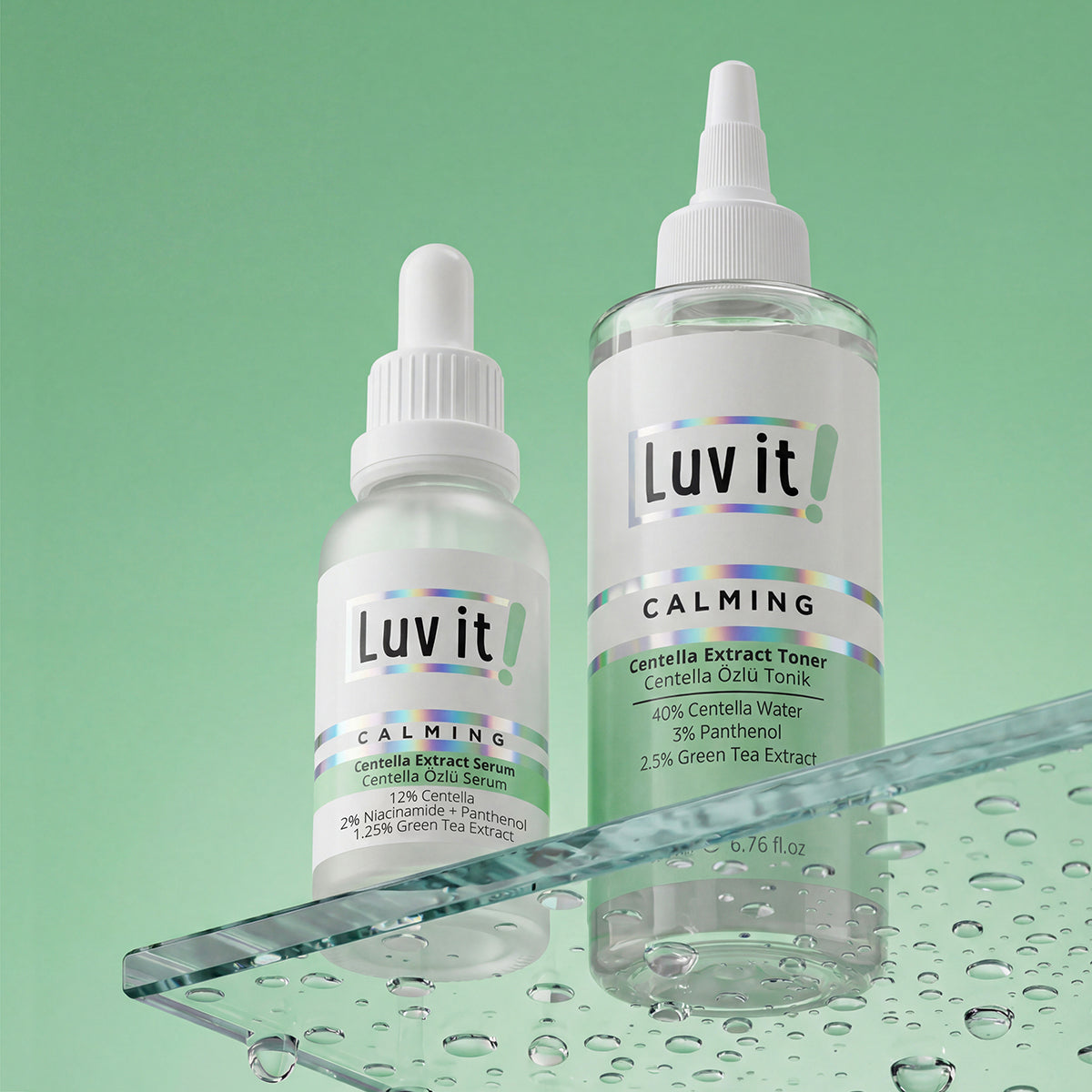 Centella Özlü Onarıcı Serum ve Tonik 2'li Cilt Bakım seti – ürün ambalajları bir arada beyaz zemin üzerinde sergileniyor